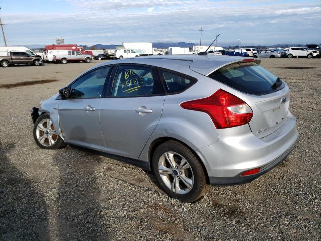 1FADP3K21EL326219 - 2014 FORD FOCUS SE SILVER photo 2