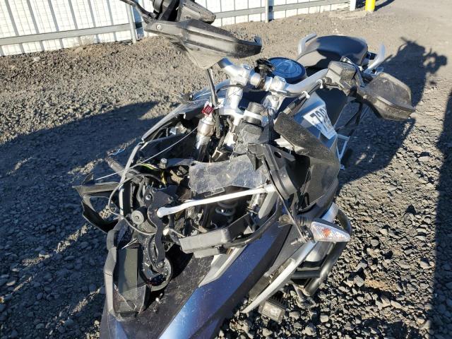 WB10A1101HZ671389 - 2017 BMW R1200 GS SILVER photo 9