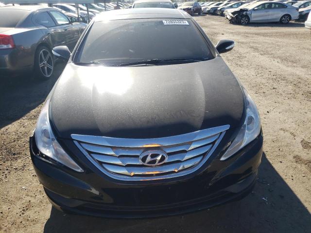 5NPEC4AB8EH933255 - 2014 HYUNDAI SONATA SE BLACK photo 5