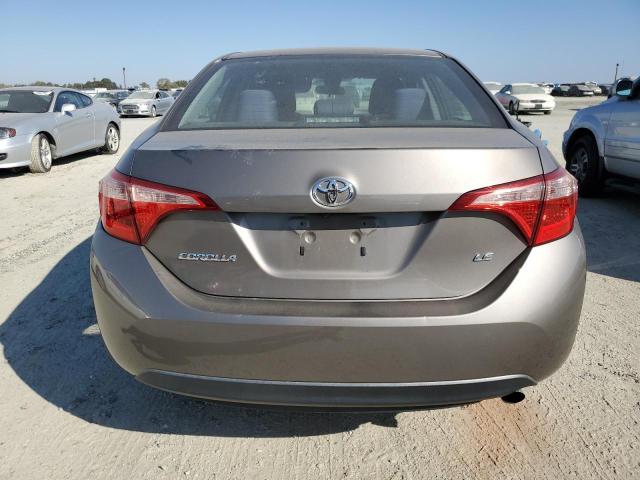 5YFBURHEXJP743354 - 2018 TOYOTA COROLLA L GRAY photo 6