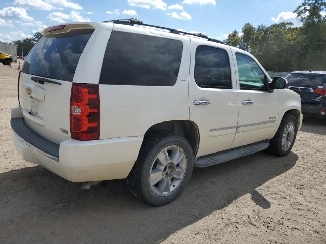 1GNUCCE03AR198015 - 2010 CHEVROLET TAHOE C1500 LTZ WHITE photo 3