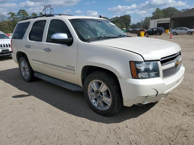 1GNUCCE03AR198015 - 2010 CHEVROLET TAHOE C1500 LTZ WHITE photo 4