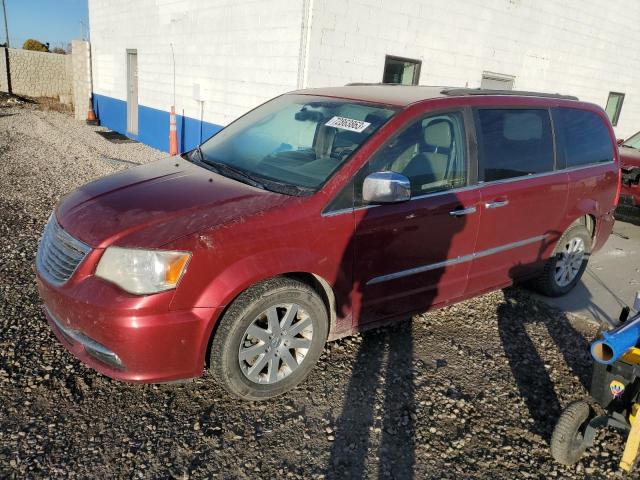 2C4RC1CG5CR133604 - 2012 CHRYSLER TOWN & COU TOURING L RED photo 1