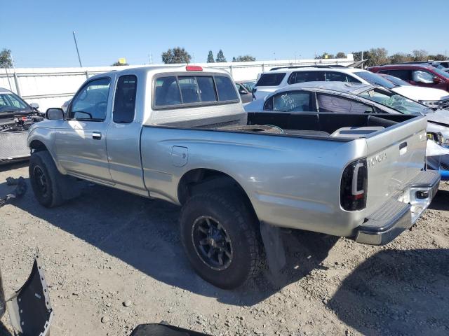 4TASN92N9YZ584201 - 2000 TOYOTA TACOMA XTRACAB PRERUNNER ვერცხლისფერი ფოტო 2