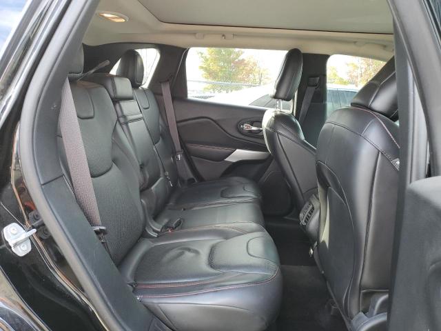1C4PJMBS5HW658374 - 2017 JEEP CHEROKEE TRAILHAWK BLACK photo 11