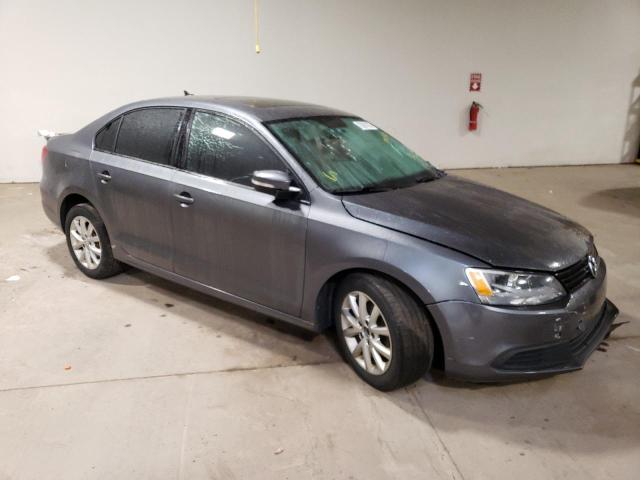 3VWDZ7AJ8BM380094 - 2011 VOLKSWAGEN JETTA SE GRAY photo 4