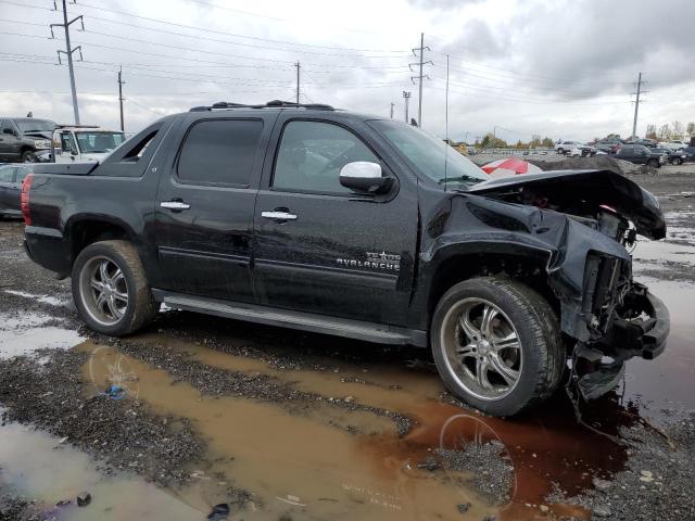 3GNMCFE09CG226422 - 2012 CHEVROLET AVALANCHE LT BLACK photo 4