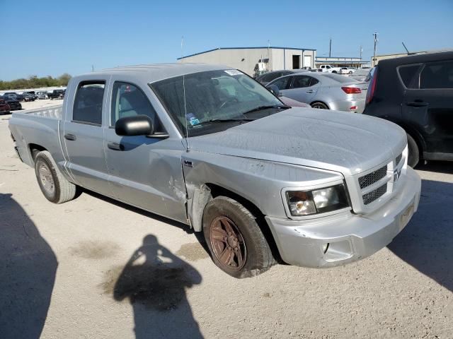 1D3HE38P09S789475 - 2009 DODGE DAKOTA SXT SILVER photo 4