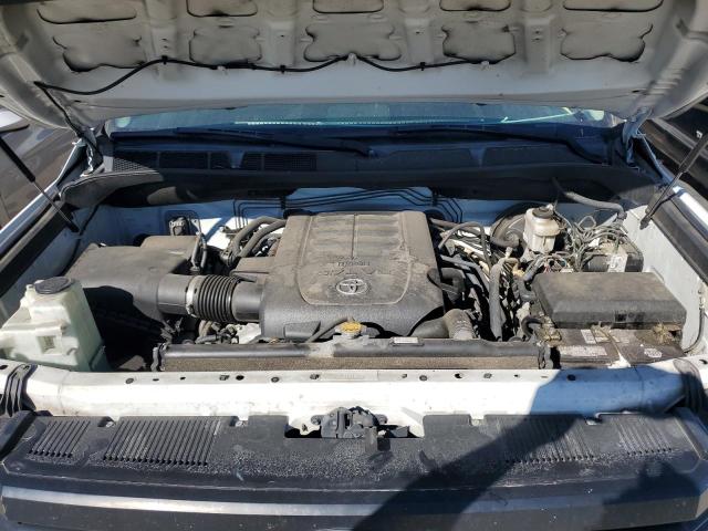 5TFUW5F1XHX602680 - 2017 TOYOTA TUNDRA DOUBLE CAB SR/SR5 WHITE photo 11