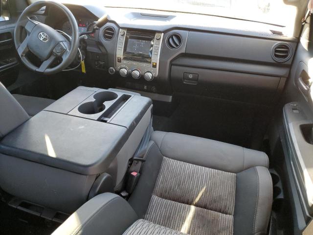 5TFUW5F1XHX602680 - 2017 TOYOTA TUNDRA DOUBLE CAB SR/SR5 WHITE photo 8