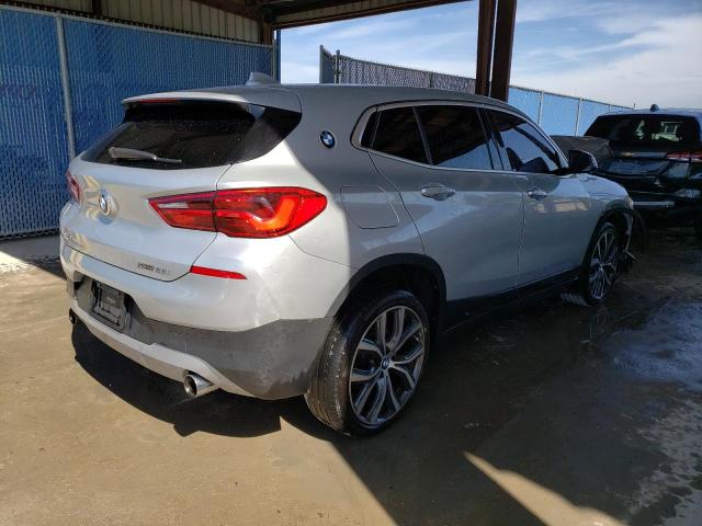 WBXYJ3C35JEJ91185 - 2018 BMW X2 SDRIVE28I SILVER photo 3