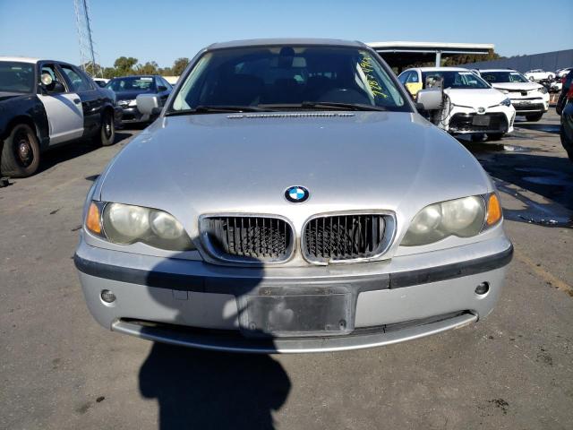 WBAAZ33433PH31530 - 2003 BMW 3 SERIES I SILVER photo 5
