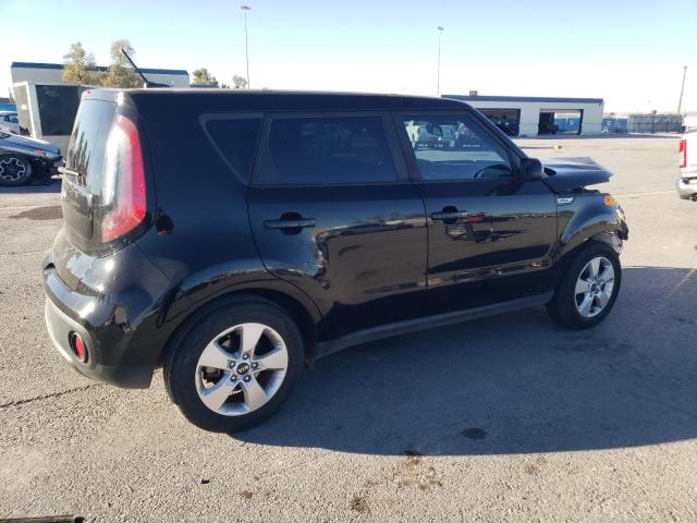 KNDJN2A23J7597087 - 2018 KIA SOUL BLACK photo 3