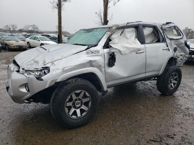 JTEBU5JR0L5744322 - 2020 TOYOTA 4RUNNER SR5/SR5 PREMIUM 银色 照片 1