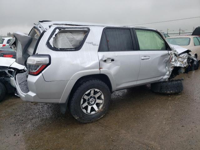 JTEBU5JR0L5744322 - 2020 TOYOTA 4RUNNER SR5/SR5 PREMIUM 银色 照片 3