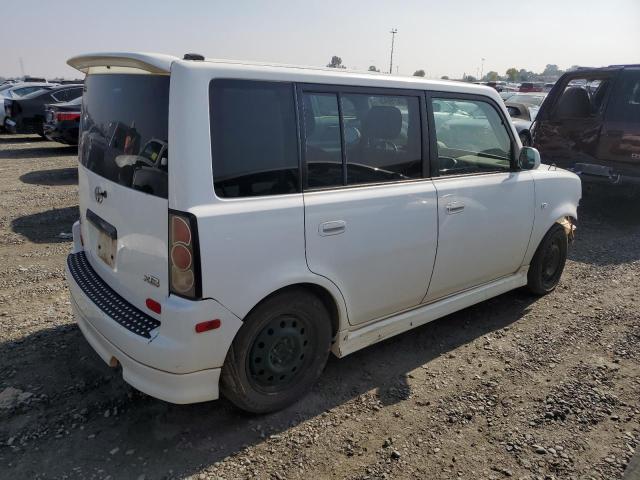 JTLKT324150206702 - 2005 TOYOTA SCION XB WHITE photo 3