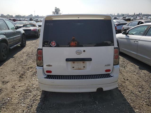 JTLKT324150206702 - 2005 TOYOTA SCION XB WHITE photo 6