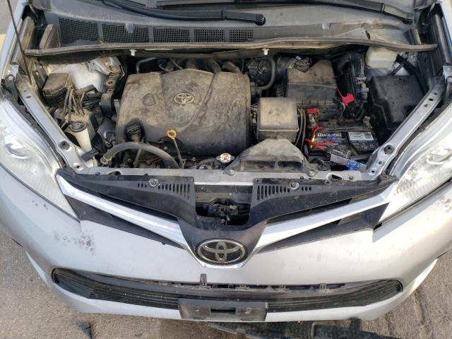 5TDJZ3DCXJS198021 - 2018 TOYOTA SIENNA LE SILVER photo 12