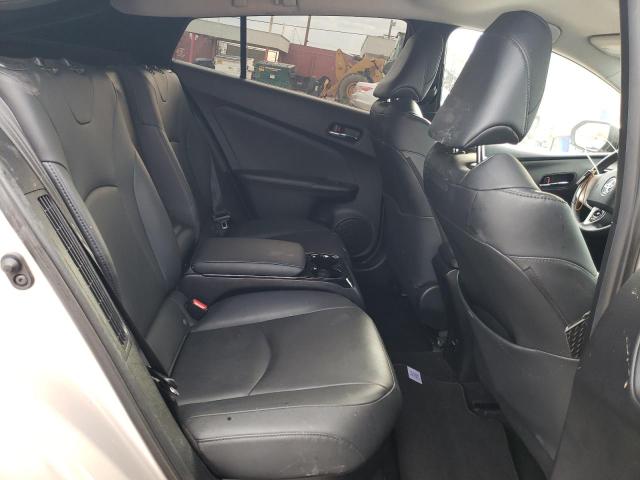 JTDKARFP2H3046261 - 2017 TOYOTA PRIUS PRIM 银色 照片 10