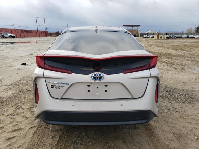 JTDKARFP2H3046261 - 2017 TOYOTA PRIUS PRIM 银色 照片 6