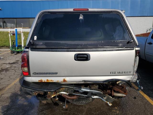 2GCEK13T651376967 - 2005 CHEVROLET SILVERADO K1500 SILVER photo 6