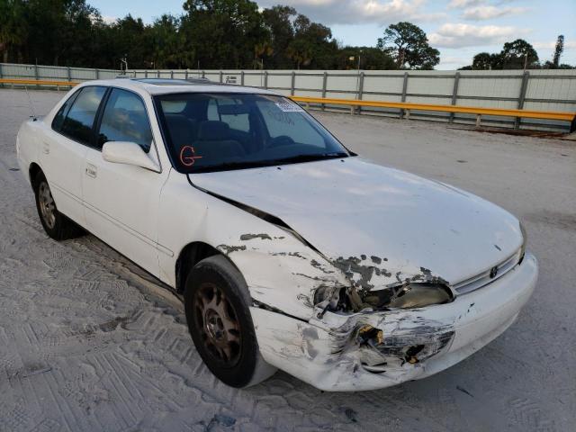 4T1GK13E8SU085635 - 1995 TOYOTA CAMRY XLE WHITE photo 4