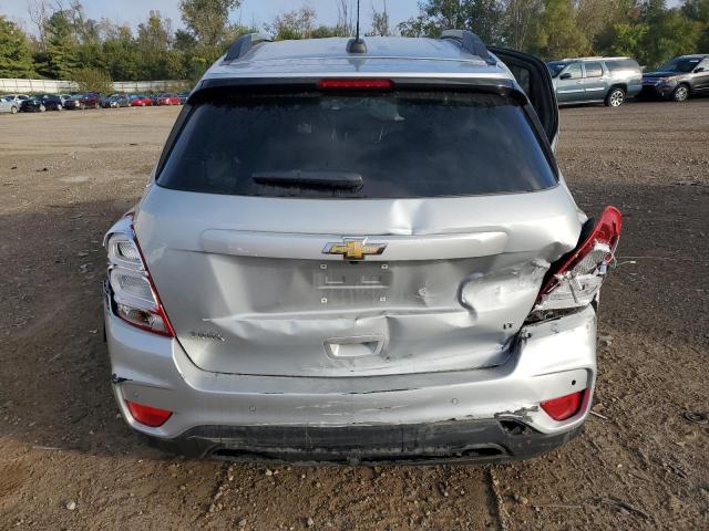 3GNCJLSB9LL328381 - 2020 CHEVROLET TRAX 1LT SILVER photo 6