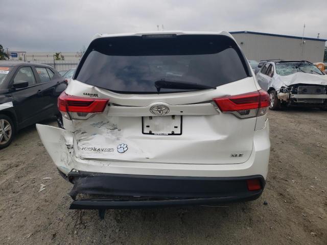 5TDKZRFH9HS519475 - 2017 TOYOTA HIGHLANDER SE WHITE photo 6