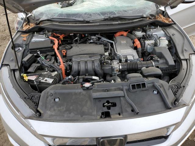 JHMZC5F37JC014263 - 2018 HONDA CLARITY TOURING SILVER photo 11