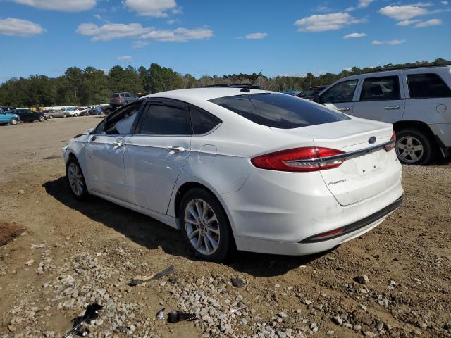 3FA6P0H74HR110963 - 2017 FORD FUSION SE WHITE photo 2