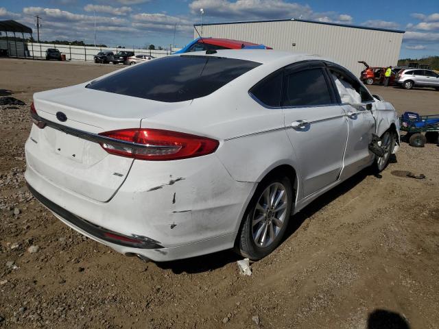 3FA6P0H74HR110963 - 2017 FORD FUSION SE WHITE photo 3