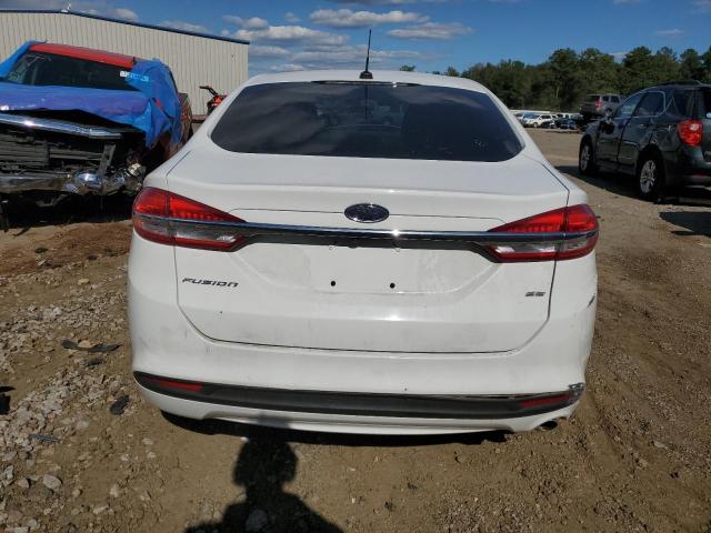 3FA6P0H74HR110963 - 2017 FORD FUSION SE WHITE photo 6