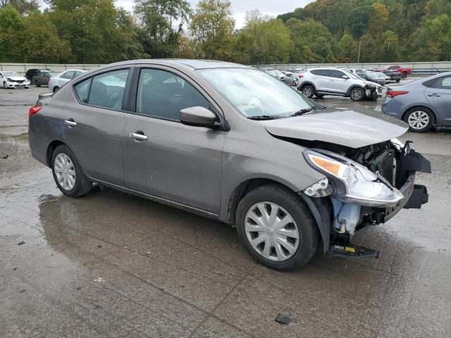 3N1CN7AP2HK430932 - 2017 NISSAN VERSA S GRAY photo 4