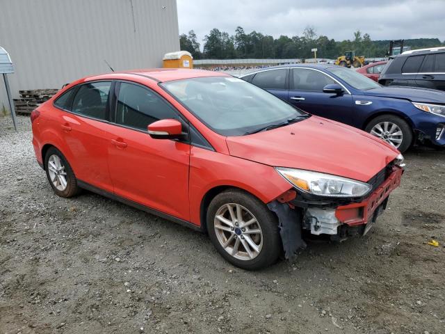 1FADP3F28FL279654 - 2015 FORD FOCUS SE RED photo 4