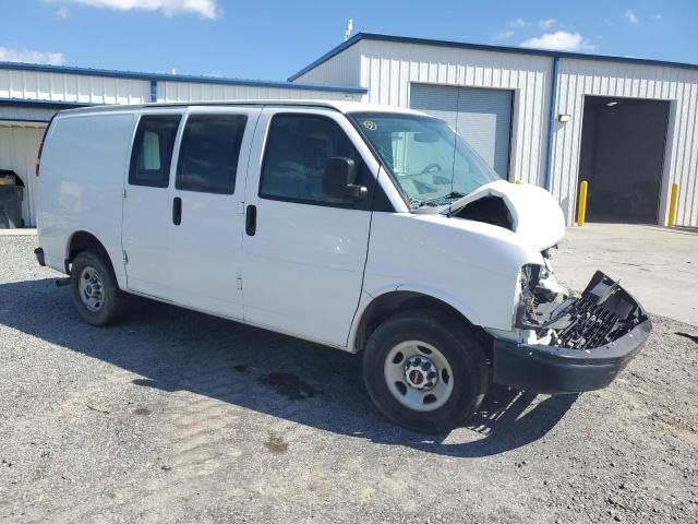 1GTW7FCA2D1123246 - 2013 GMC SAVANA G2500 WHITE photo 4