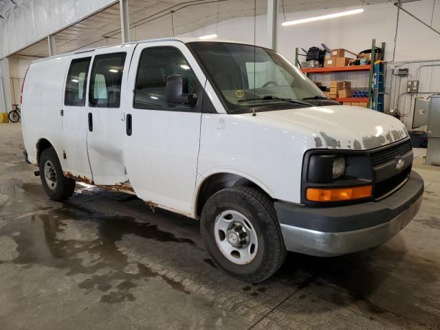 1GCGG25C891135131 - 2009 CHEVROLET EXPRESS G2 WHITE photo 4