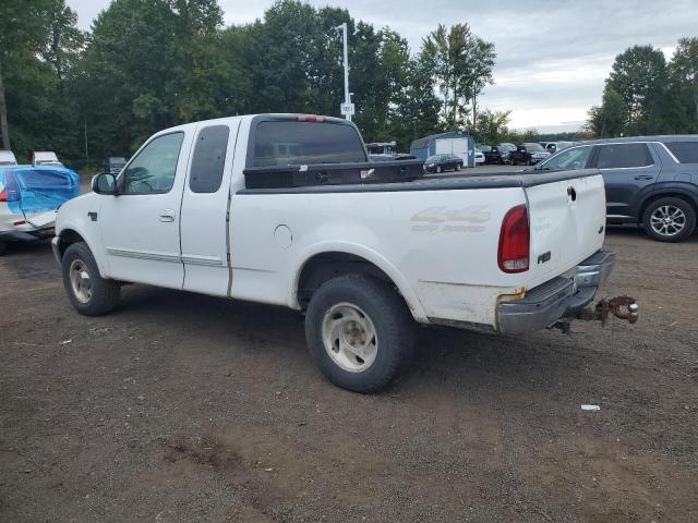 1FTRX18LXYKA81676 - 2000 FORD F150 WHITE photo 2