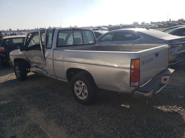 1N6SD16S5VC422716 - 1997 NISSAN TRUCK KING CAB SE SILVER photo 2