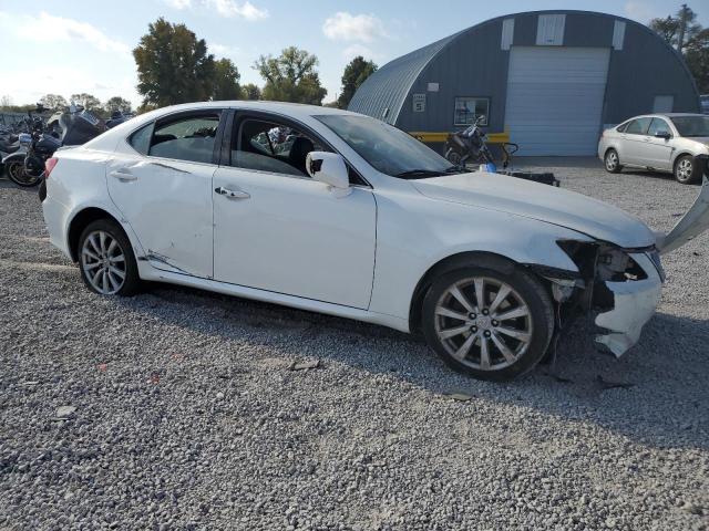 JTHCK262085015753 - 2008 LEXUS IS 250 WHITE photo 4