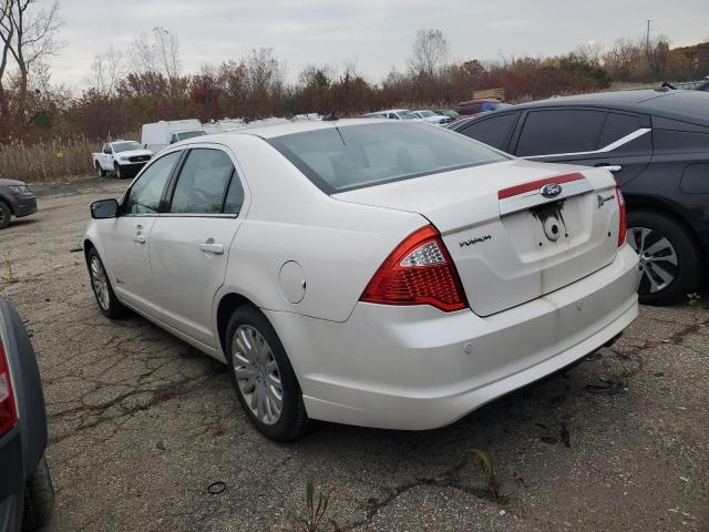 3FADP0L30CR165754 - 2012 FORD FUSION HYBRID WHITE photo 2