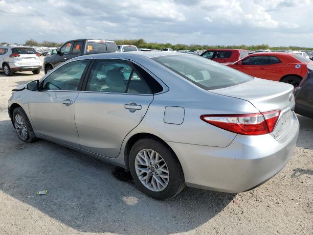 4T4BF1FK8GR529822 - 2016 TOYOTA CAMRY LE SILVER photo 2