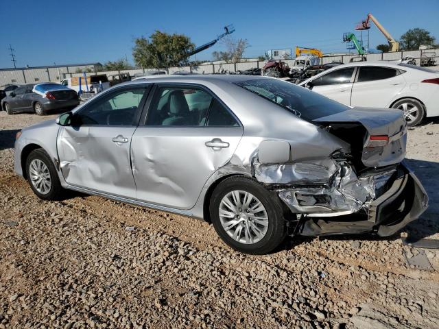 4T1BF1FK8EU416489 - 2014 TOYOTA CAMRY L SILVER photo 2