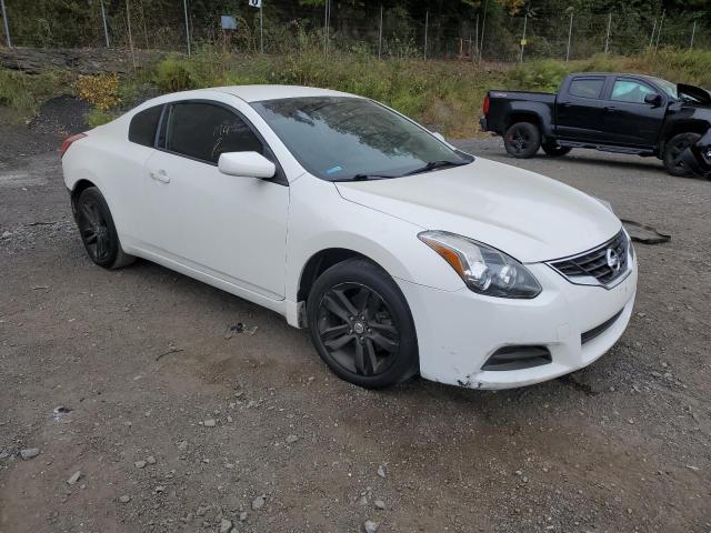 1N4AL2EPXBC121607 - 2011 NISSAN ALTIMA S WHITE photo 4