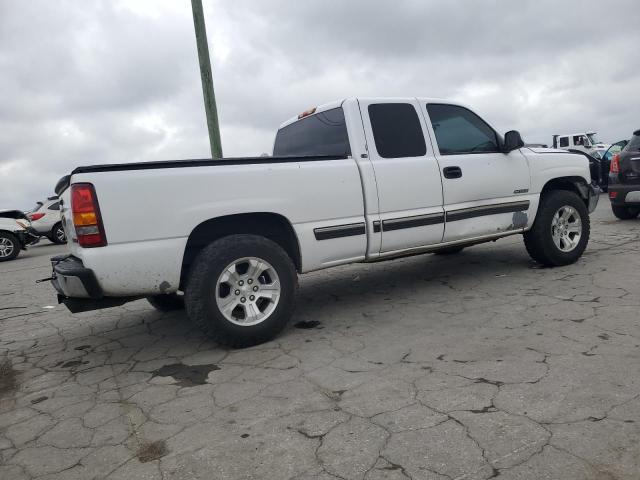 2GCEC19T111130102 - 2001 CHEVROLET SILVERADO C1500 WHITE photo 3