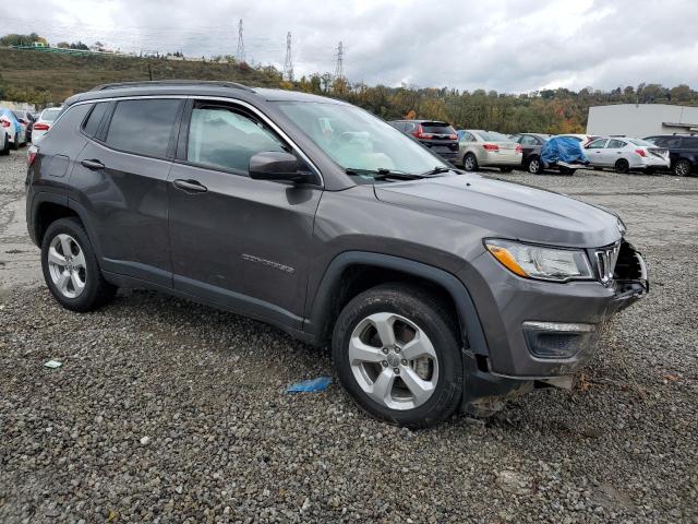 3C4NJDBB1JT418872 - 2018 JEEP COMPASS LATITUDE GRAY photo 4