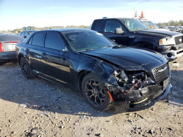 2C3CCAGG4KH627638 - 2019 CHRYSLER 300 S BLACK photo 4