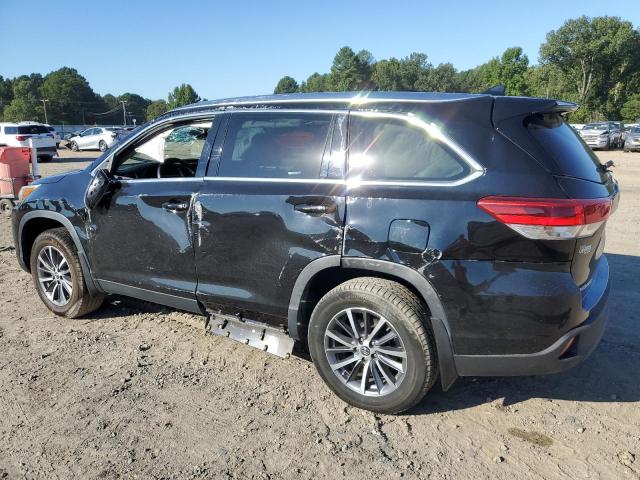 5TDKZRFH4KS571362 - 2019 TOYOTA HIGHLANDER SE BLACK photo 2