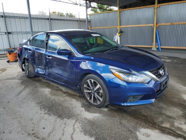 1N4AL3AP1HN318061 - 2017 NISSAN ALTIMA 2.5 BLUE photo 4