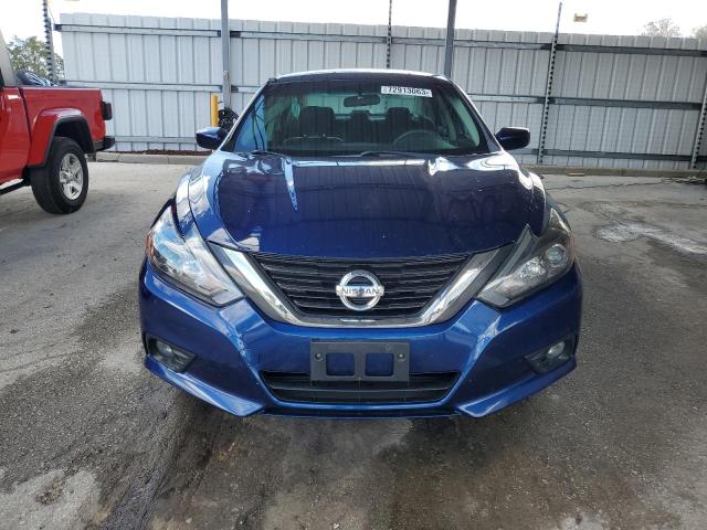 1N4AL3AP1HN318061 - 2017 NISSAN ALTIMA 2.5 BLUE photo 5