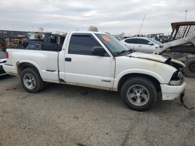 1GCCS1447Y8131966 - 2000 CHEVROLET S TRUCK S10 WHITE photo 4